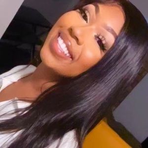 Meet your Posher, Carlissa